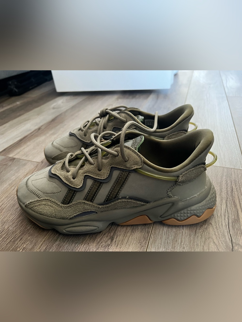 adidas OZWEEGO sneakers
